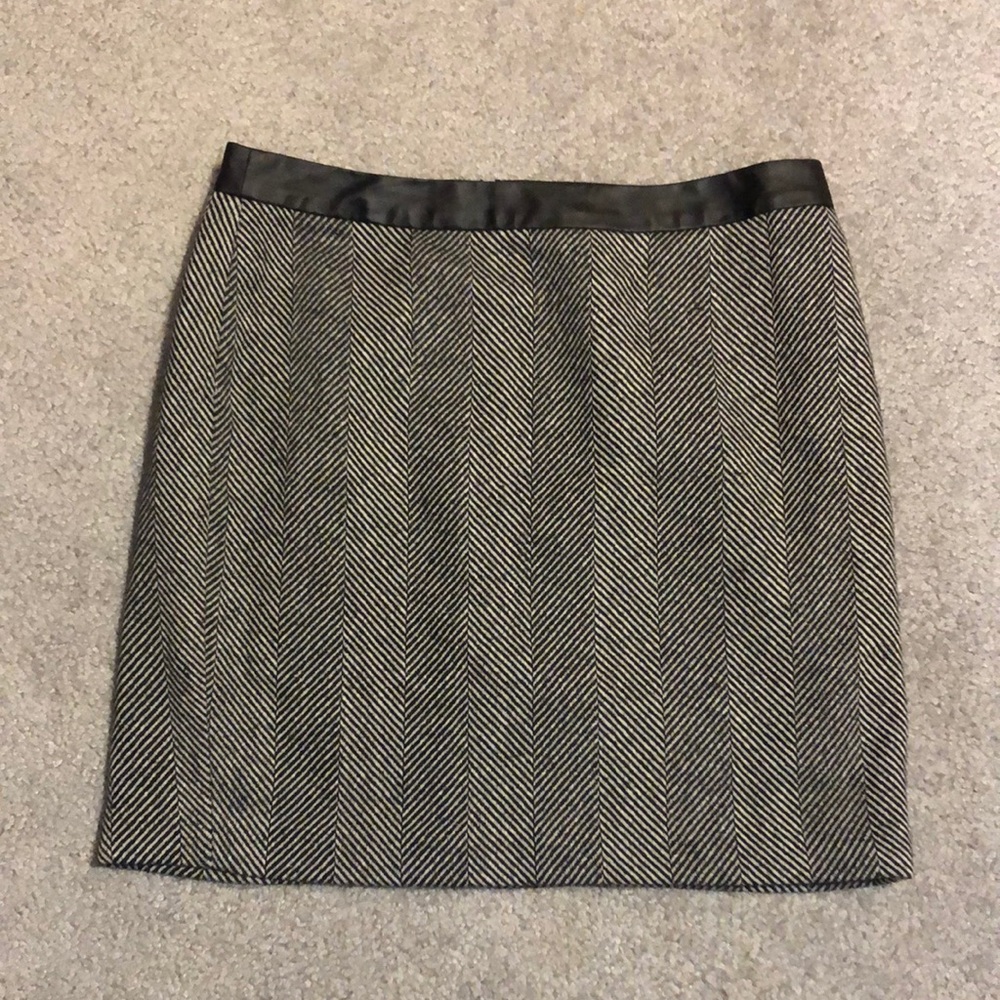 Banana Republic Factory Wool Gray and Black Patterned Skirt